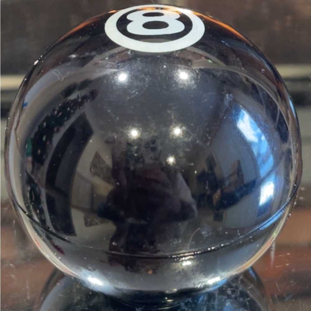 ‘73 - Avon - 8 Ball Decanter w/ Avon Spicy Aftershave - Picture 3 of 6